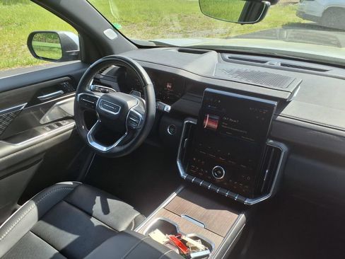 Used 2024 GMC Acadia Denali w/ Super Cruise Package AWD/4WD image 10