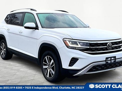 Used 2021 Volkswagen Atlas SE image 1
