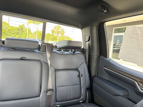 Used 2024 Chevrolet Silverado 1500 High Country w/ Technology Package AWD/4WD image 19
