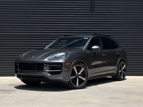 Certified 2026 Porsche Cayenne GTS AWD/4WD image 1