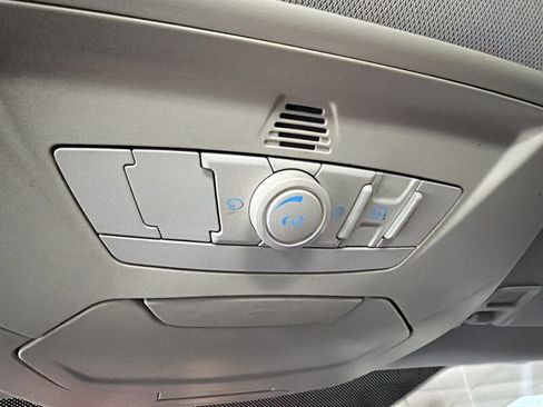 Used 2013 Ford Focus Titanium w/ Luxury Pkg image 17