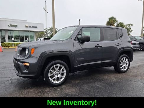 Certified 2023 Jeep Renegade Latitude AWD/4WD image 3