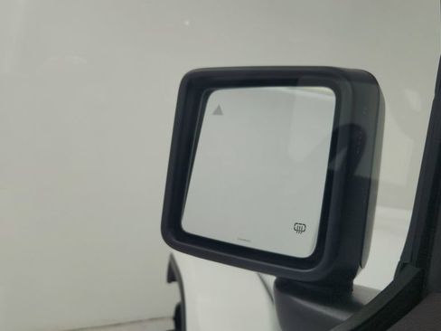 Used 2024 Jeep Gladiator Mojave AWD/4WD image 16