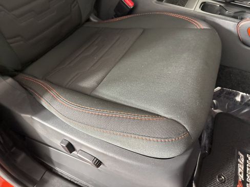 Used 2025 Nissan Frontier PRO-4X w/ Pro Convenience Package image 27