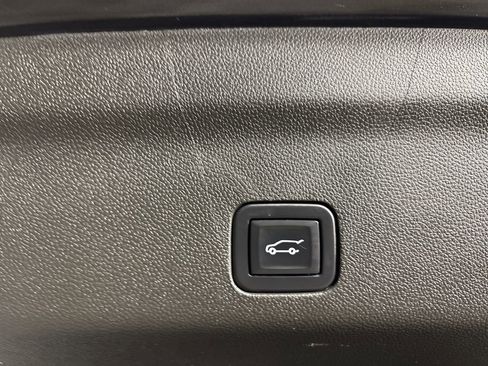 Used 2023 Chevrolet Tahoe RST image 25