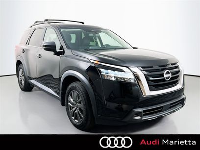 Used 2022 Nissan Pathfinder SV w/ SV Premium Package