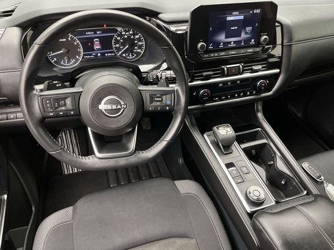 Used 2024 Nissan Pathfinder SV AWD/4WD image 13
