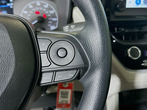 Used 2025 Toyota Corolla Cross L FWD image 17