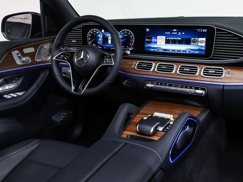 New 2025 Mercedes-Benz GLE 450 4MATIC image 12