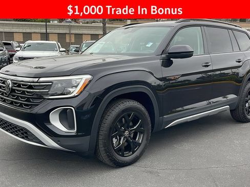 New 2025 Volkswagen Atlas Peak Edition SE AWD/4WD image 13