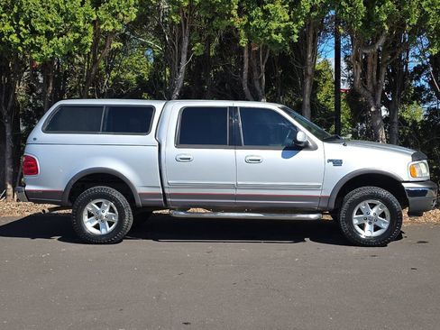 Used 2003 Ford F150 XLT image 3