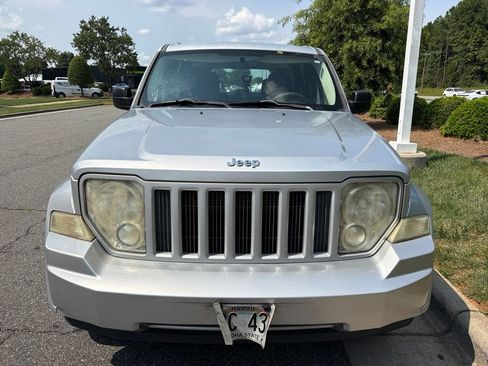 Used 2011 Jeep Liberty Sport RWD image 17