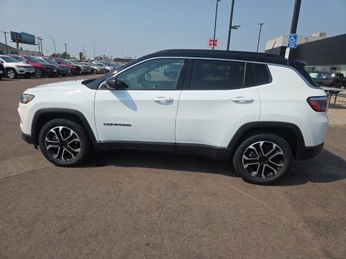 Used 2024 Jeep Compass Limited AWD/4WD image 8