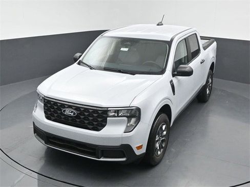 New 2025 Ford Maverick XLT image 11