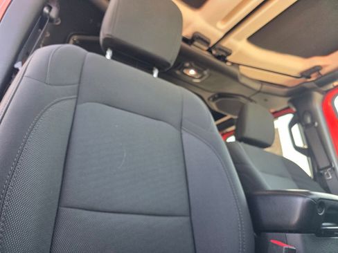 Used 2018 Jeep Wrangler Unlimited Sport S AWD/4WD image 24