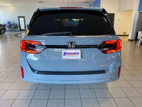 Used 2025 Honda Odyssey Sport-L image 7