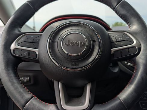 Used 2017 Jeep Compass Trailhawk w/ Cold Weather Group AWD/4WD image 25