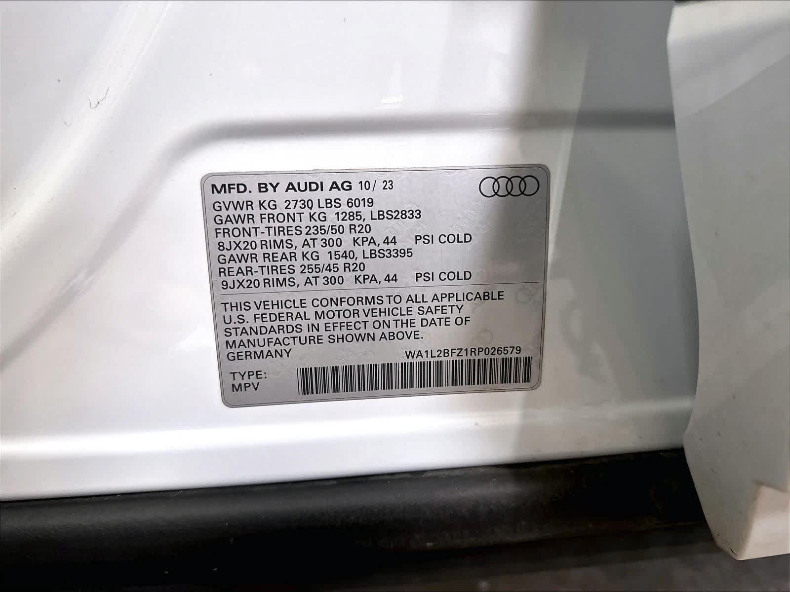 Used 2024 Audi Q4 e-tron Premium Plus w/ Premium Plus AWD/4WD image 35