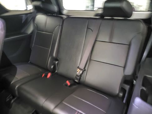 Certified 2023 Chevrolet Traverse RS AWD/4WD image 12