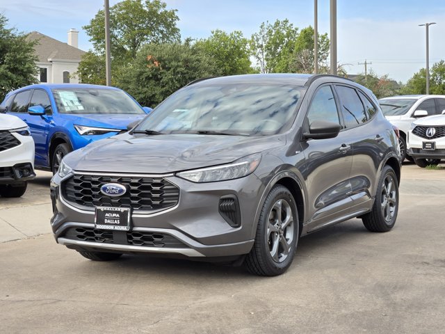 Used 2023 Ford Escape ST-Line w/ Tech Pack #1 FWD image 4
