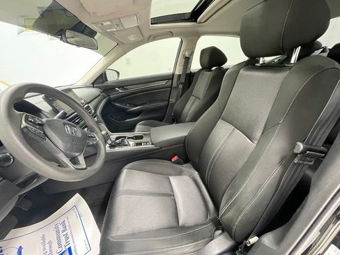 Used 2019 Honda Accord EX image 13