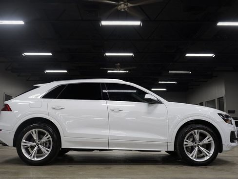 Used 2023 Audi Q8 Premium Plus w/ Premium Plus Package AWD/4WD image 6