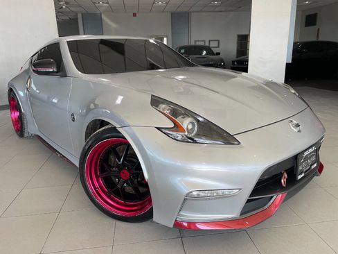 Used 2018 Nissan 370Z NISMO image 1