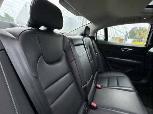 Used 2024 Volvo S60 B5 Core FWD image 27