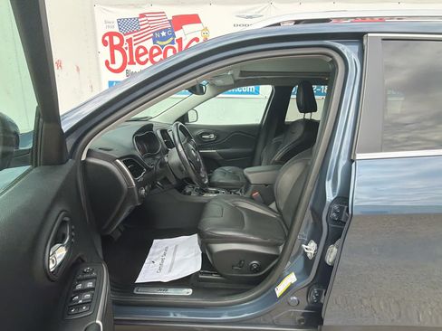 Used 2020 Jeep Cherokee Limited w/ Technology Group AWD/4WD image 19