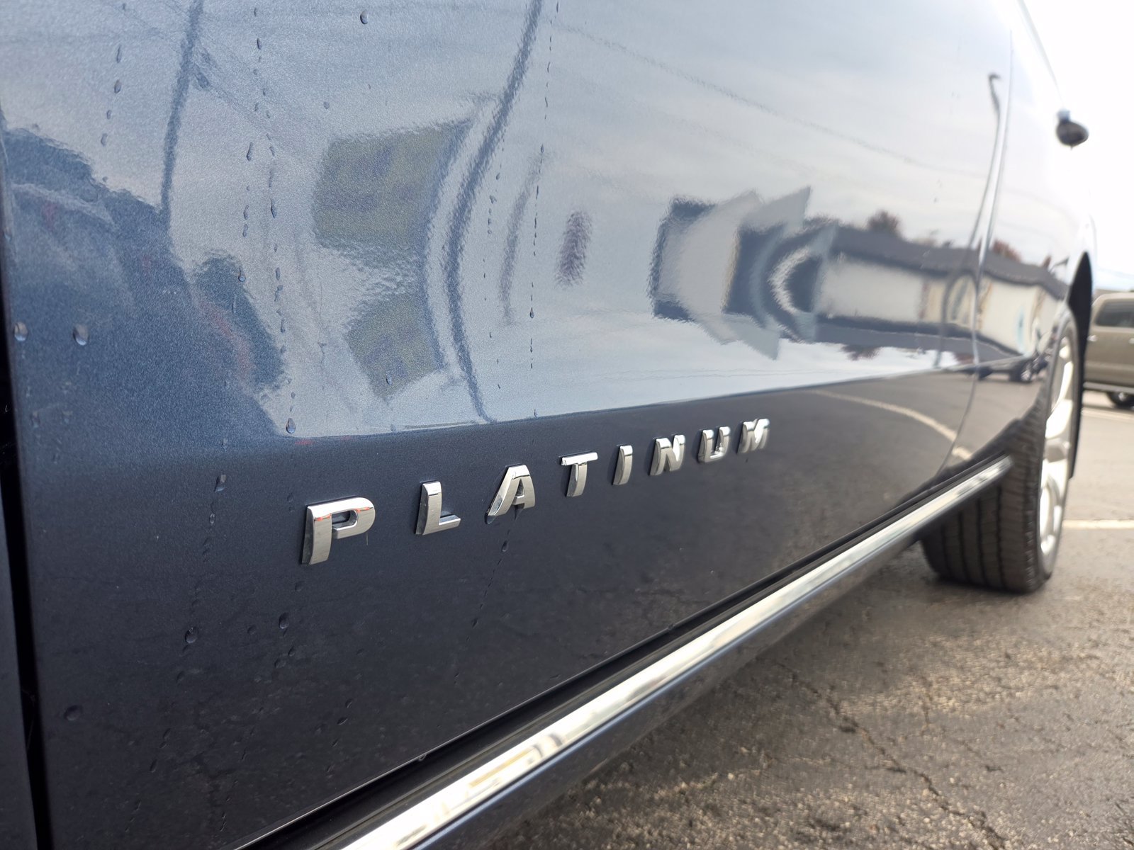 Used 2019 Ford Expedition Platinum AWD/4WD image 9