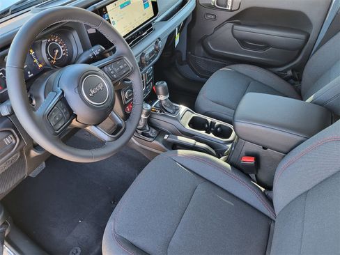 New 2025 Jeep Gladiator Rubicon image 8