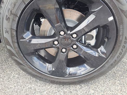 New 2025 Jeep Grand Cherokee L Limited w/ Black Appearance Package image 27