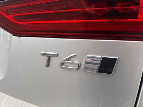 Used 2018 Volvo XC60 T6 Inscription w/ Luxury Seat Package image 25