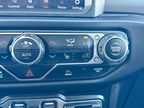 Used 2021 Jeep Wrangler Unlimited Sport image 30