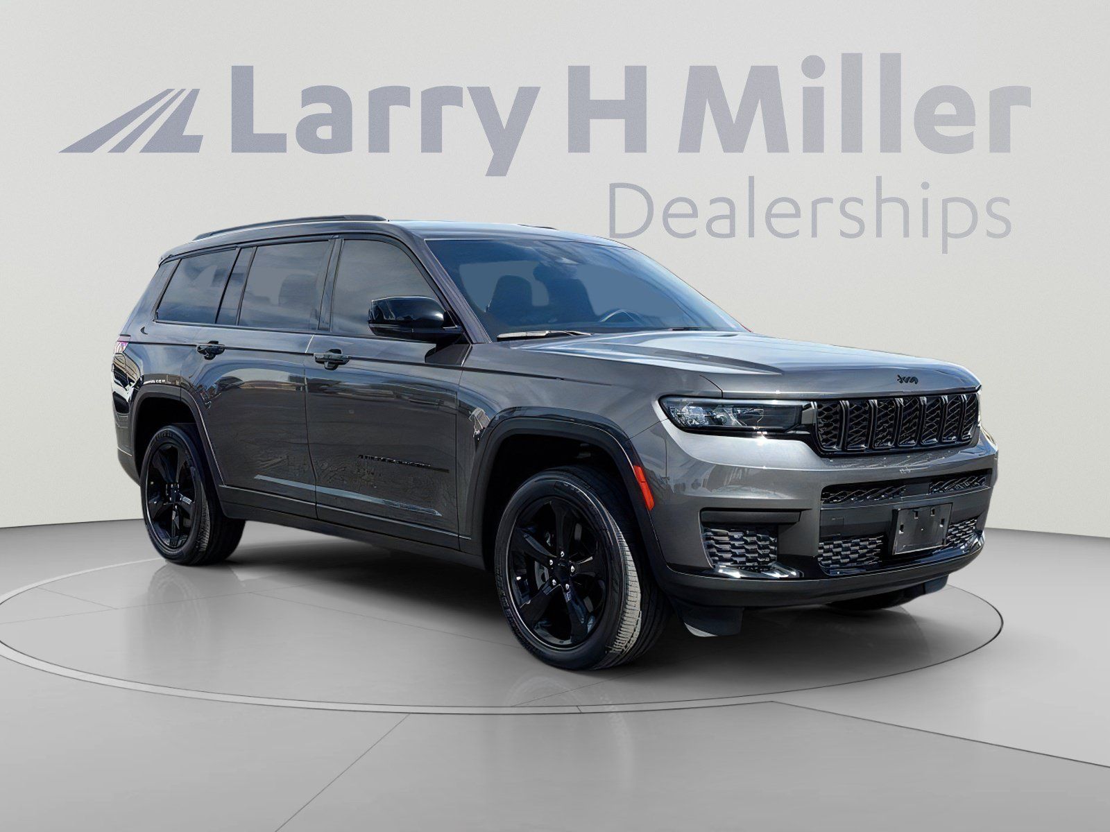 Used 2023 Jeep Grand Cherokee L Laredo AWD/4WD image 8