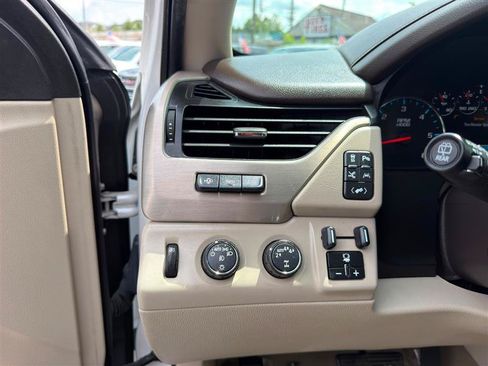 Used 2017 GMC Yukon Denali w/ Open Road Package AWD/4WD image 14