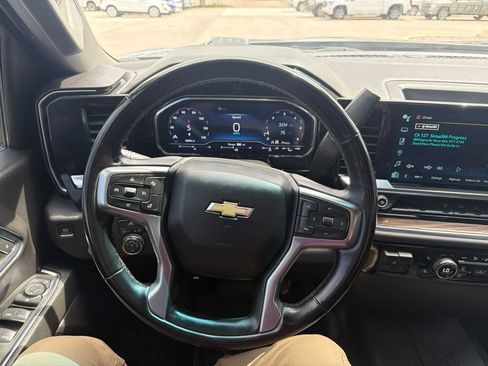 Used 2024 Chevrolet Silverado 2500 LT AWD/4WD image 13