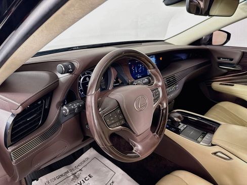 Used 2019 Lexus LS 500 AWD w/ Interior Upgrade Package image 9