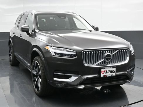 New 2025 Volvo XC90 B6 Plus w/ Protection Package Premier image 4