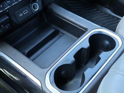 Used 2023 Chevrolet Silverado 2500 LTZ w/ LTZ Convenience Package image 17