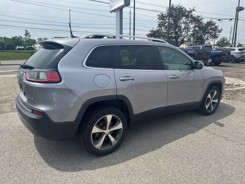 Used 2019 Jeep Cherokee Limited FWD image 9
