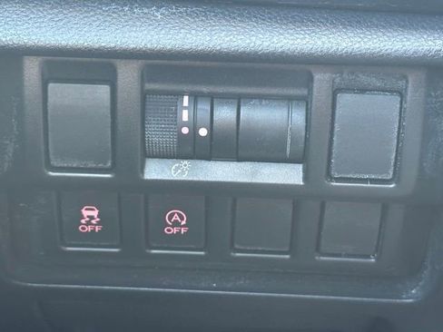 Used 2022 Subaru Crosstrek 2.0i Premium w/ Popular Package #4 image 19