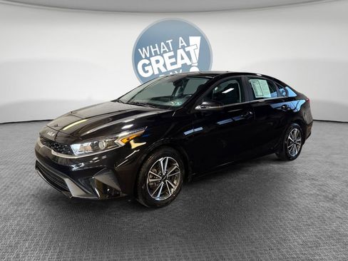 Certified 2022 Kia Forte LXS FWD image 8