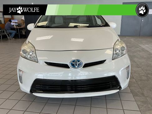 Used 2015 Toyota Prius Two image 2
