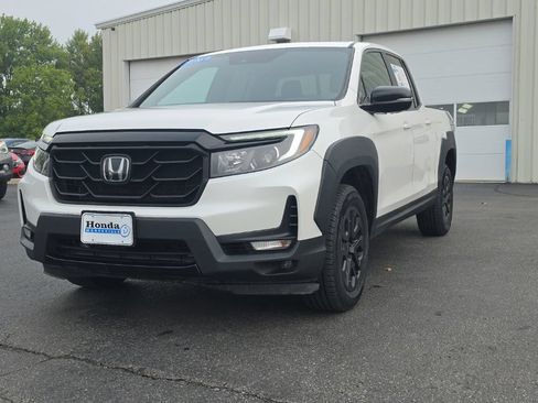 Certified 2023 Honda Ridgeline Black Edition image 3