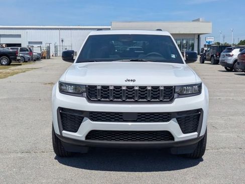 New 2026 Jeep Grand Cherokee Altitude RWD image 8