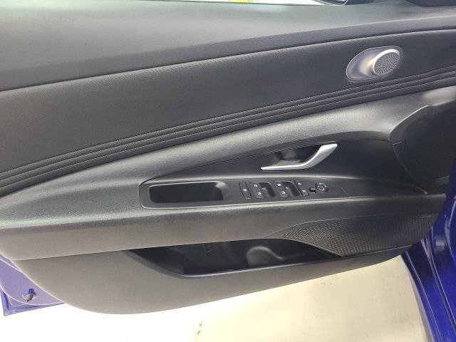 Used 2024 Hyundai Elantra Limited FWD image 21