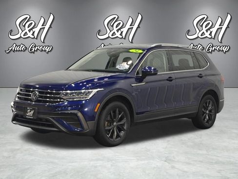 Used 2024 Volkswagen Tiguan SE AWD/4WD image 14