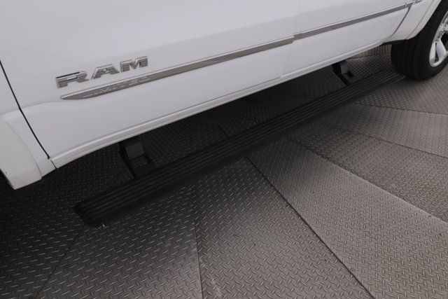 Used 2020 RAM 1500 Limited AWD/4WD image 17