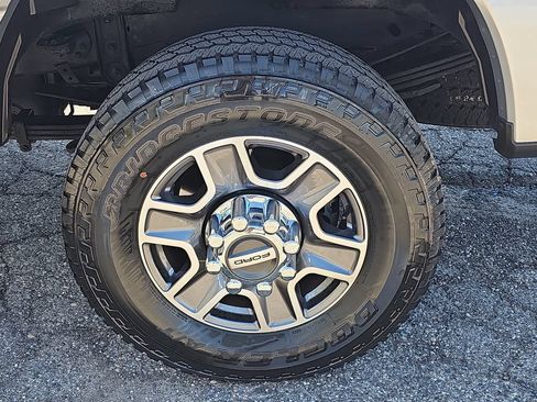 Used 2024 Ford F350 Lariat w/ Lariat Ultimate Package AWD/4WD image 38